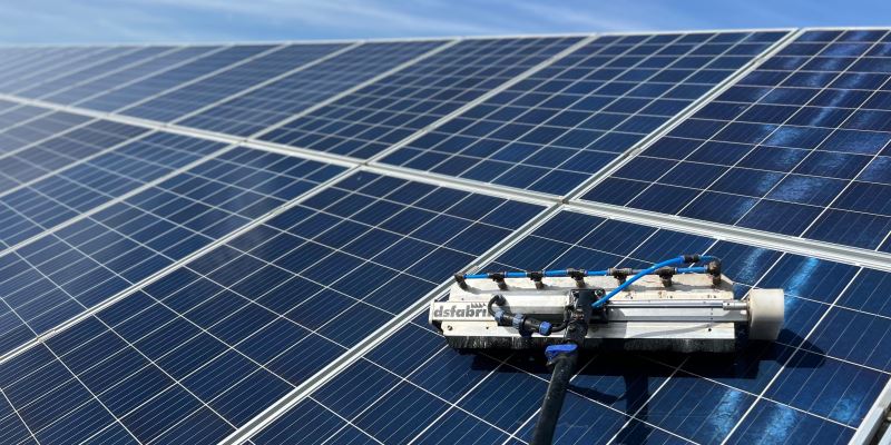 Arazi Güneş Paneli Temizliği